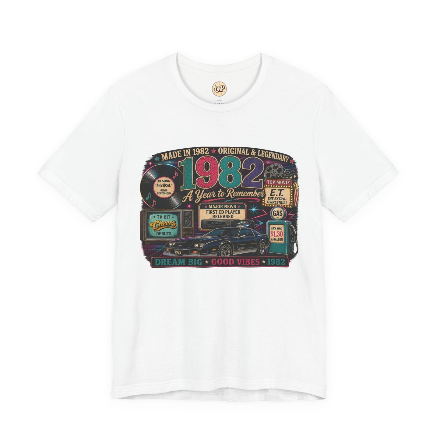 1982 Classic Muscle Car T-Shirt | Born in 1982 Birthday Gift | 44th Birthday Tee for Men & Women