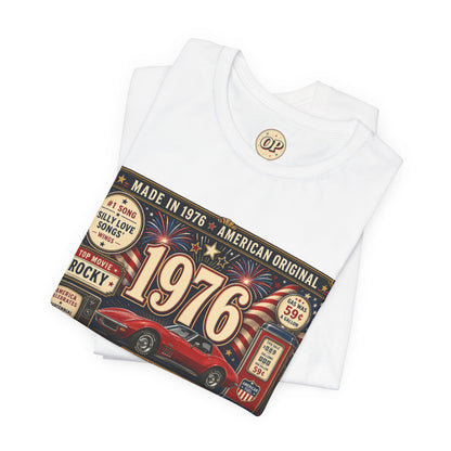 1976 Bicentennial American Original T-Shirt | Born in 1976 50th Birthday Gift | Patriotic Classic Car Tee for Men & Women