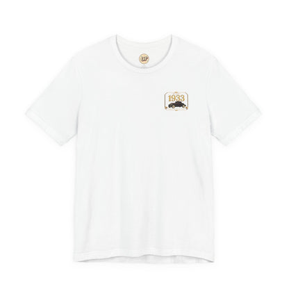 1933 Classic Truck T-Shirt | Vintage Born in 1933 Gift | 93rd Birthday Retro Tee for Men & Women