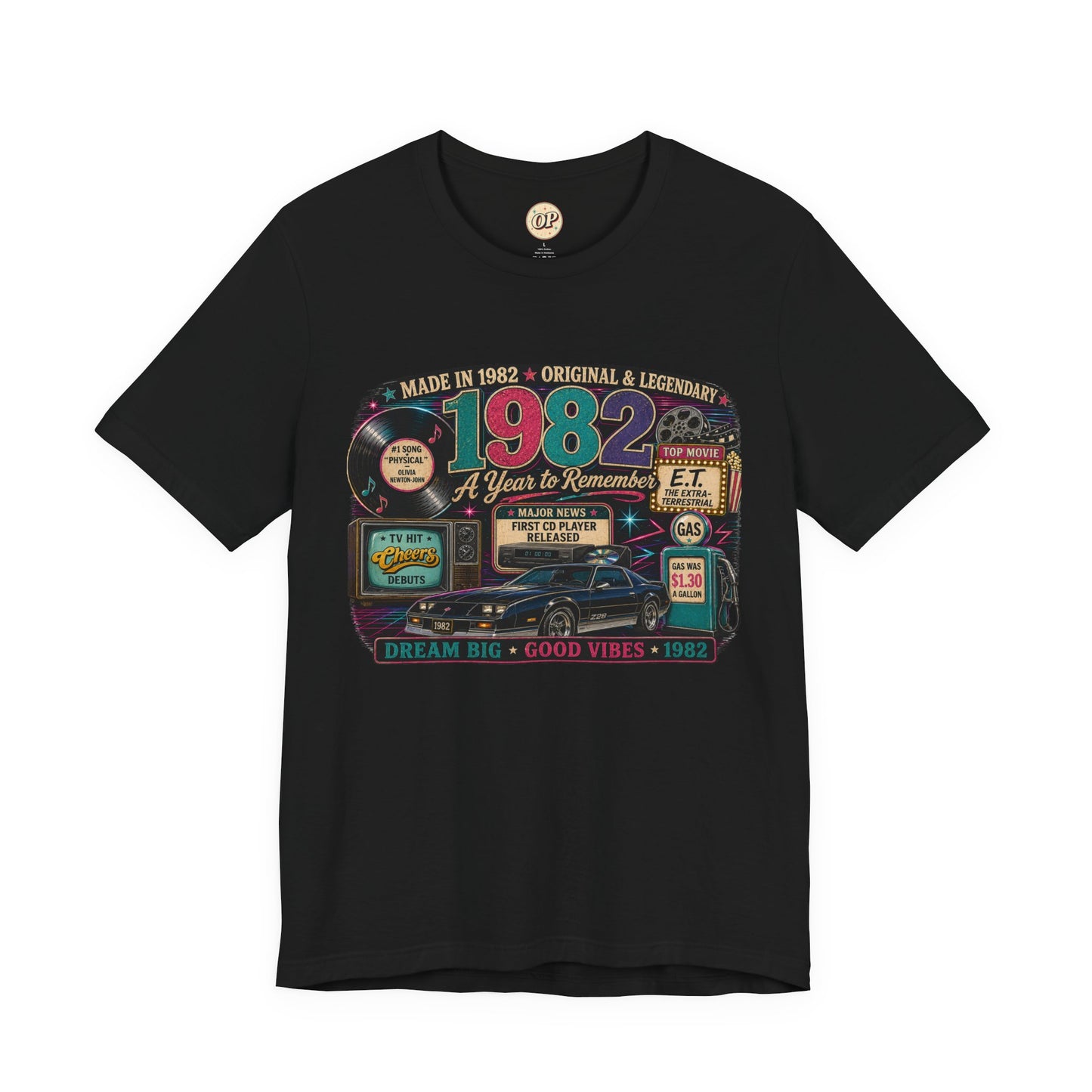 1982 Classic Muscle Car T-Shirt | Born in 1982 Birthday Gift | 44th Birthday Tee for Men & Women